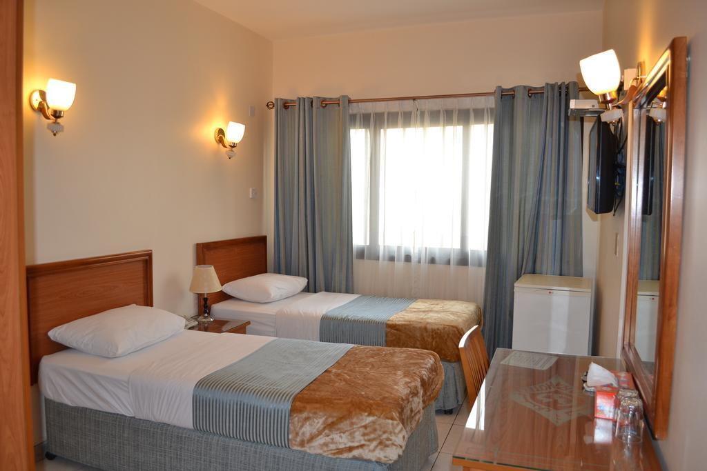 Tara Hotel Llc Dubai Oda fotoğraf